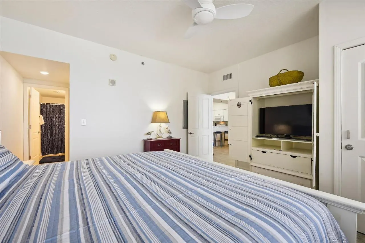 Shores Of Panama 1717 - 1 Bedroom Bunk Room Sleeps 6, Gulf-Front With Oversized Balcony! Condo Panama City Beach